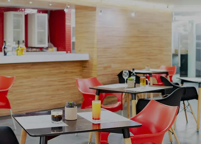 Hotel Express Ciudad De Alameda 3*