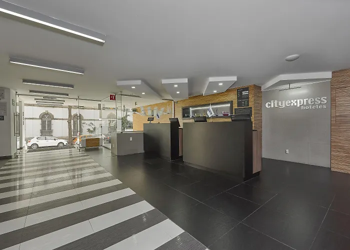 Express Ciudad De Alameda Hotel