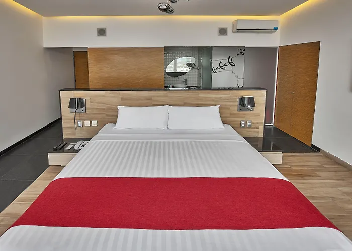 Express Ciudad De Alameda Hotel