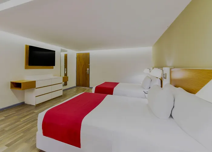 Hotel Express Ciudad De Alameda 3*