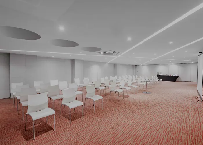 Hotel Express Ciudad De Alameda 3*