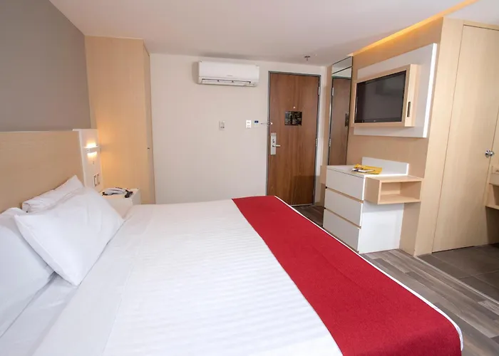 Hotel Express Ciudad De Alameda