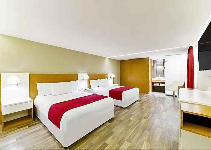 Express Ciudad De Alameda Hotel